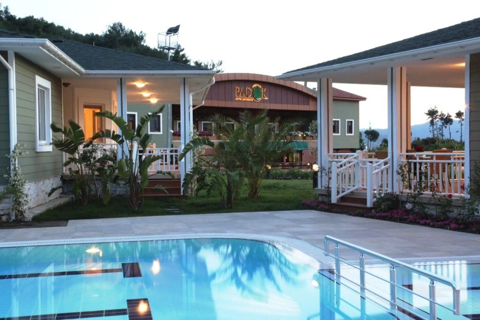 Padok Premium Hotel and Stables