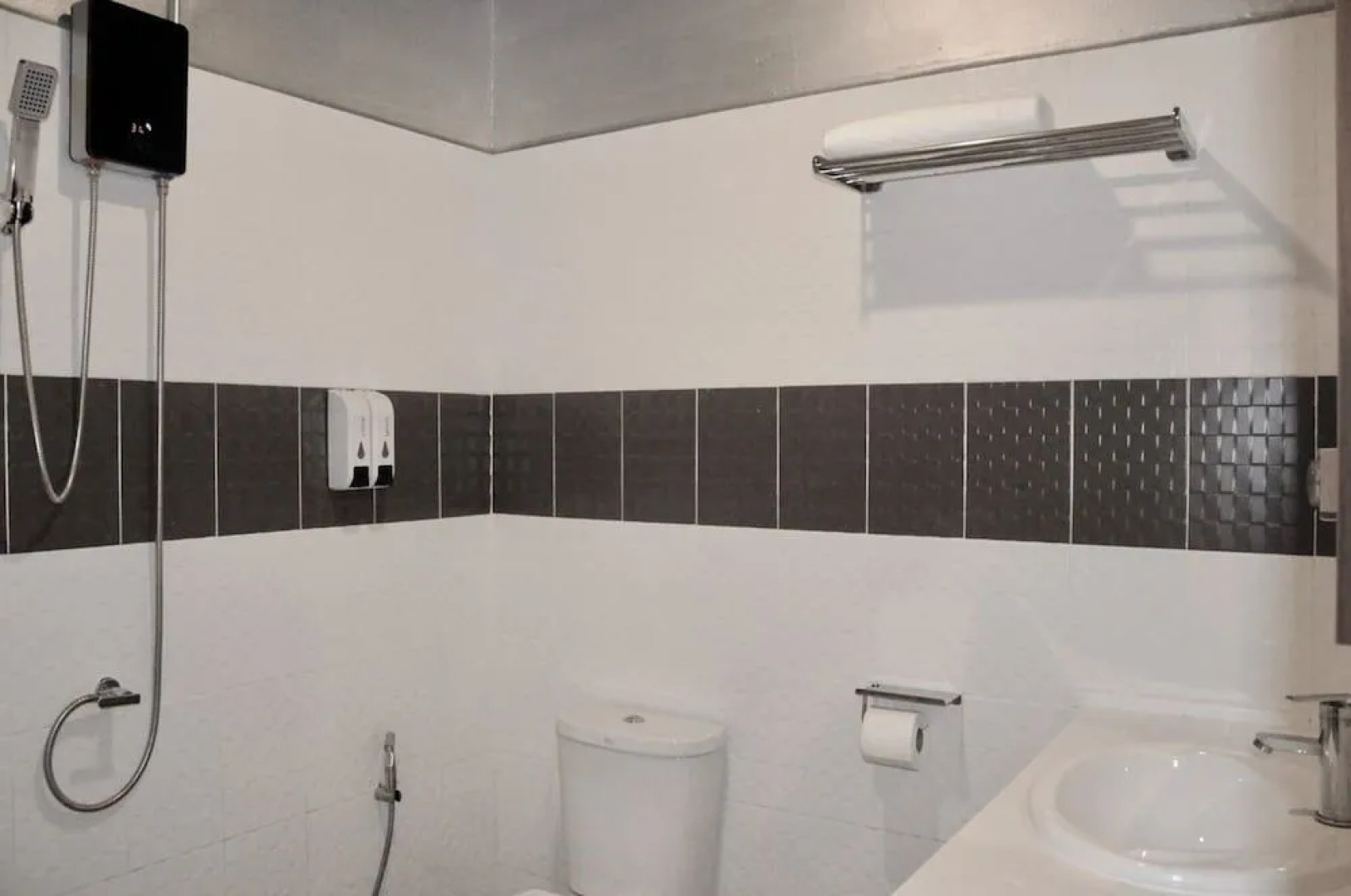 Oasis Hotel-Pods - Adults Only