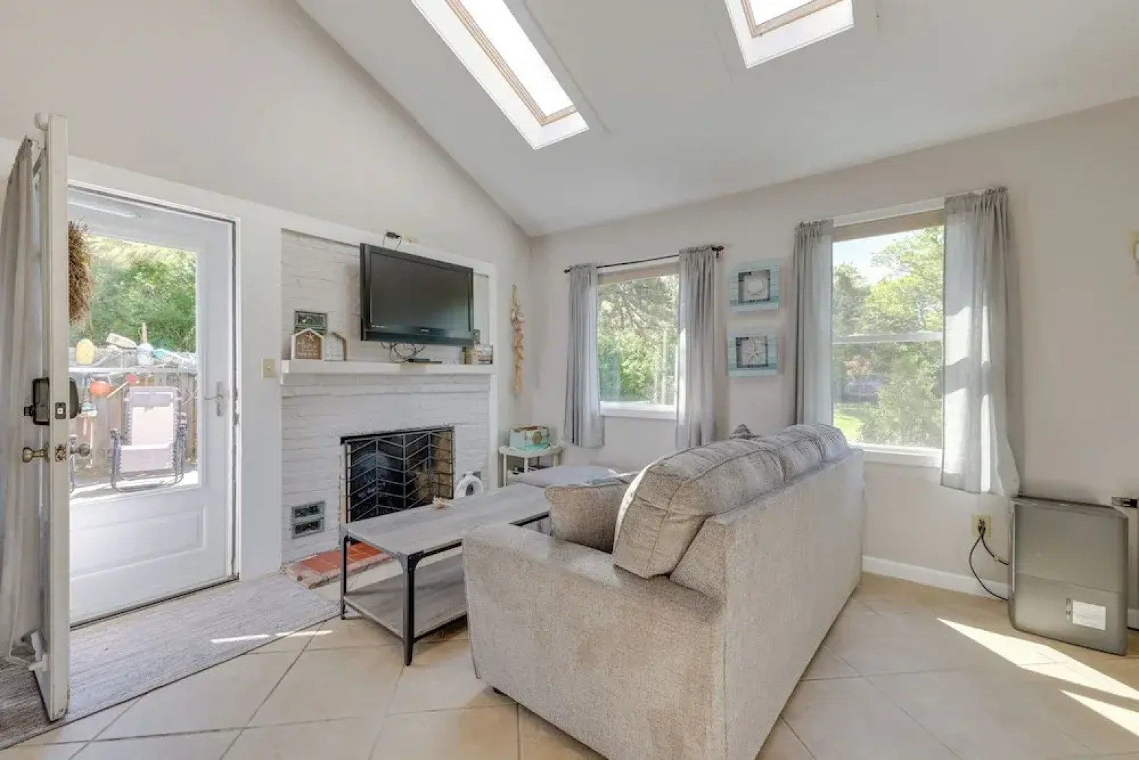 Coastal Truro Cottage - Close to Beaches & Ptown!