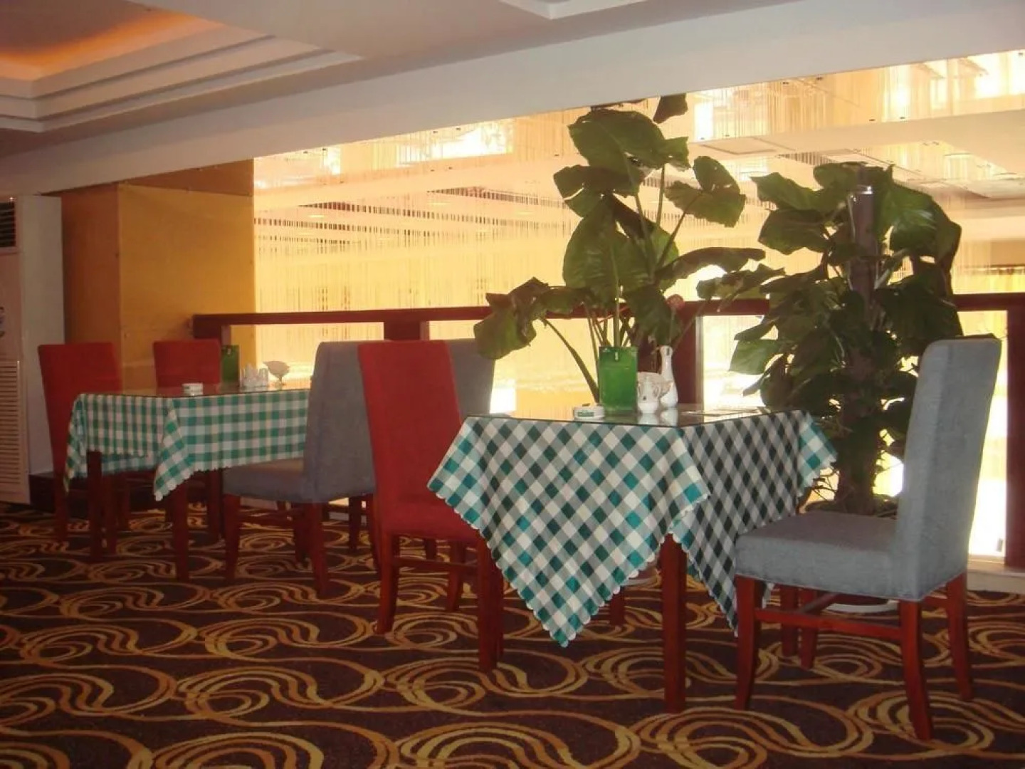 Zhuzhou Hollyear Inn