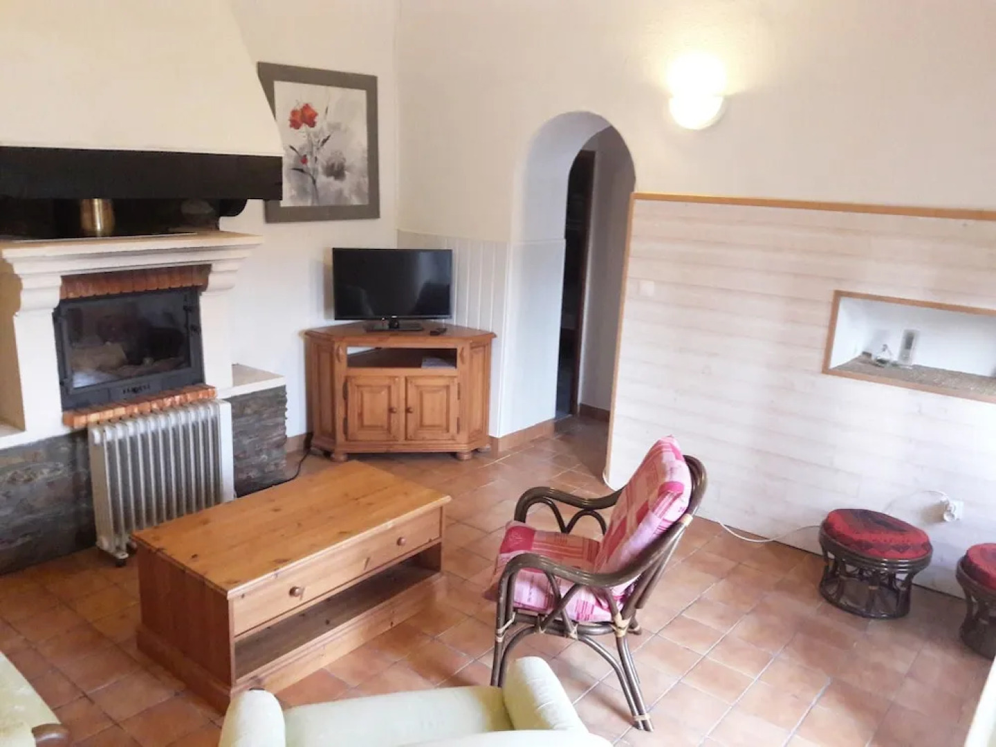 House With 2 Bedrooms in Froidfond, With Pool Access and Furnished Ter