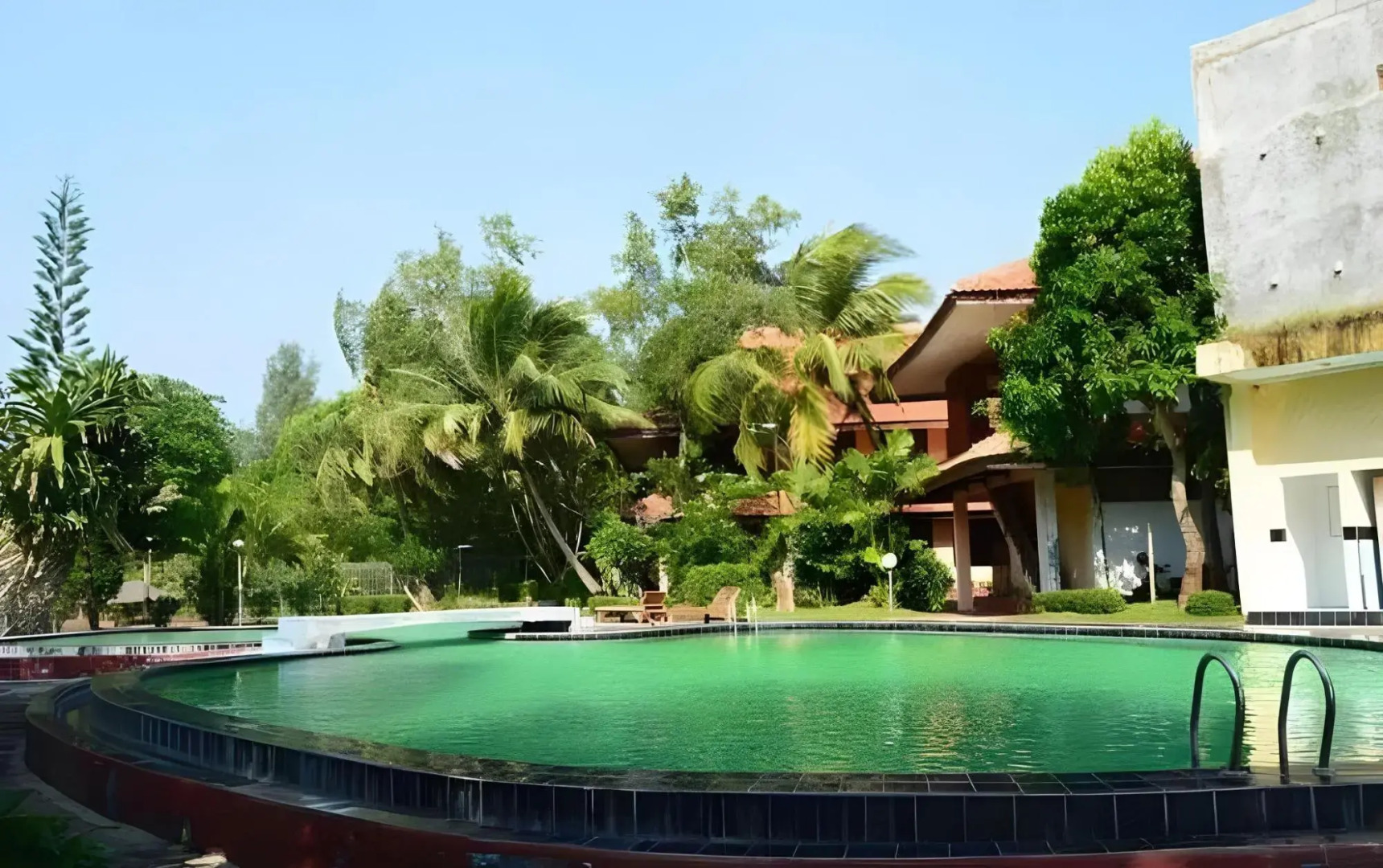 Putri Duyung Hotel Anyer by RedDoorz