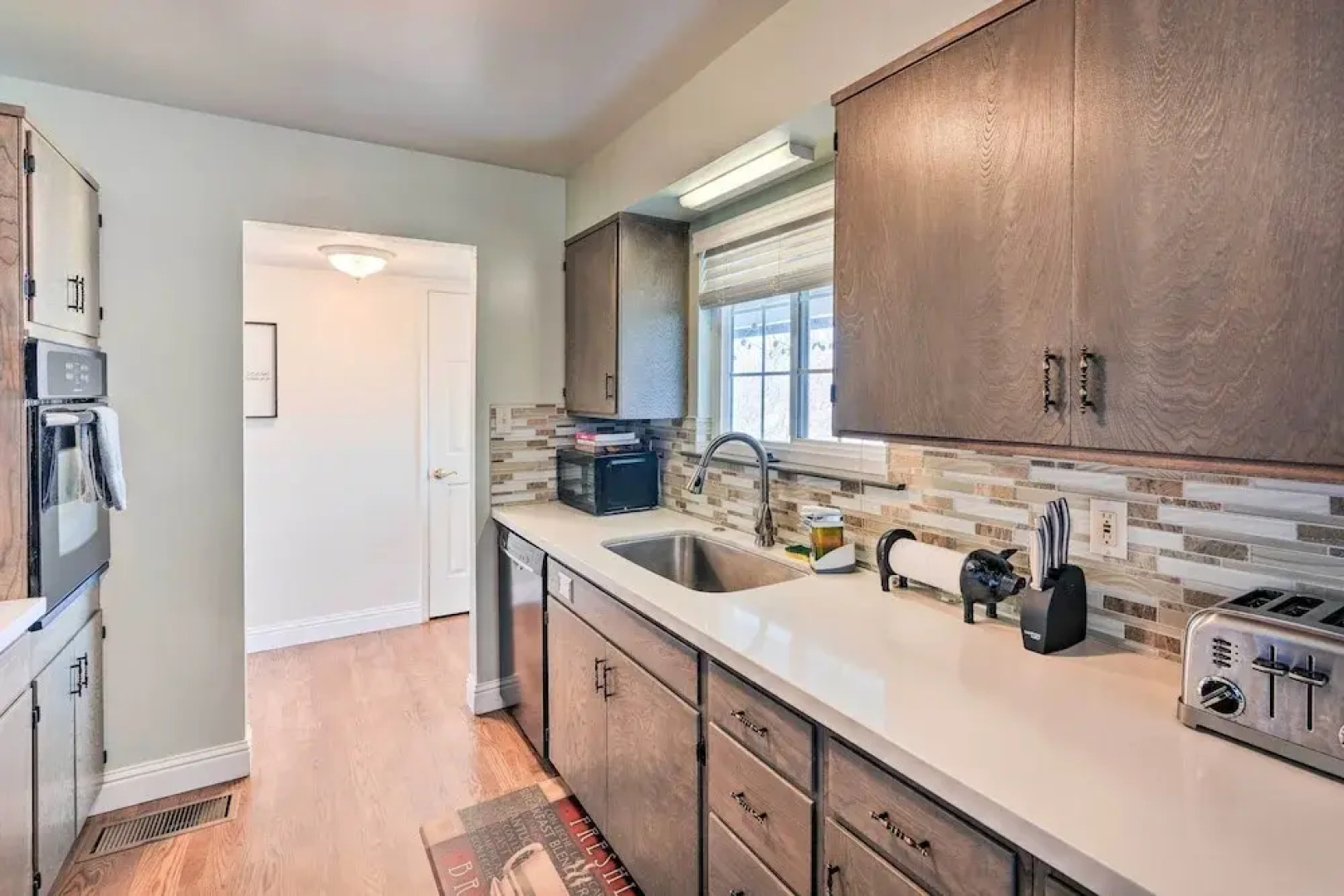 1 Mi to Main Street Sutter Creek: Poolside Oasis!