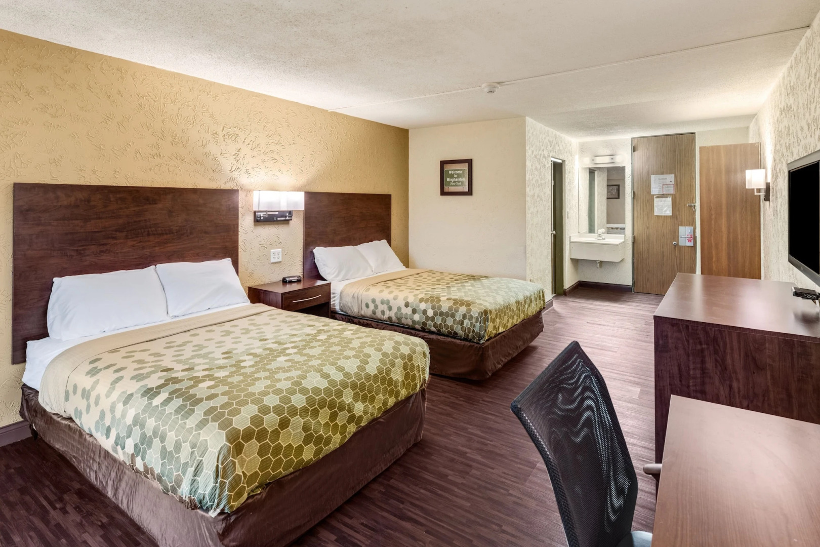 Econo Lodge Inn & Suites Binghamton