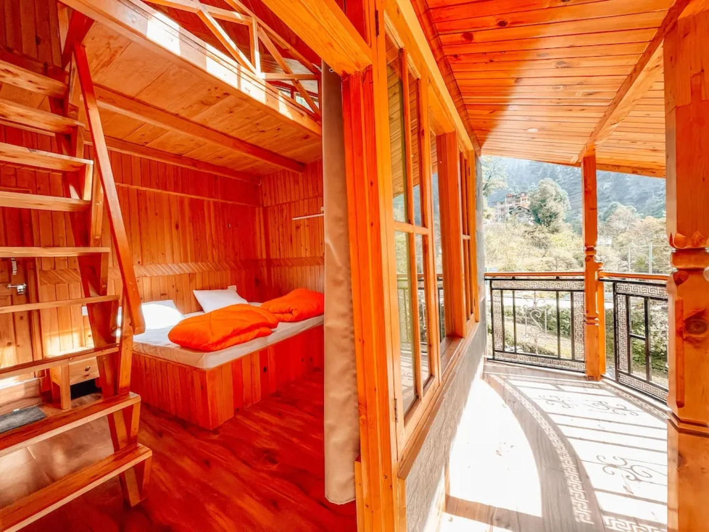 Madpackers Jibhi - Hostel