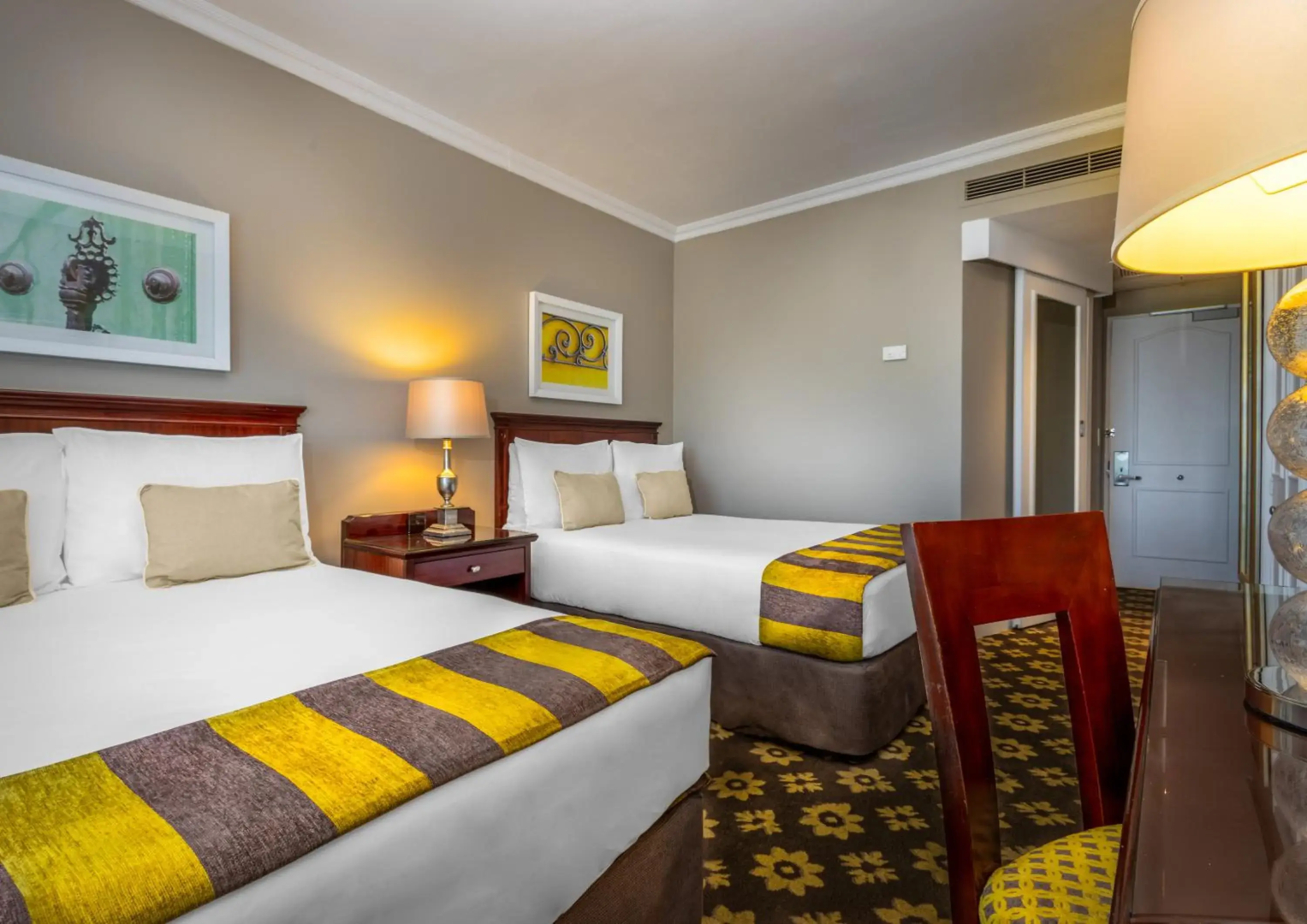 Hemingways Hotel