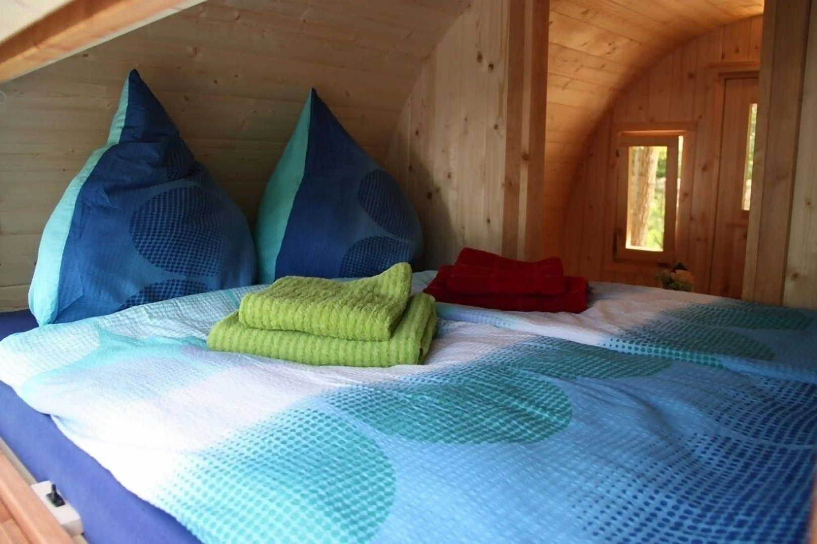 Mini Hotel Übernachten Im Gurkenfass