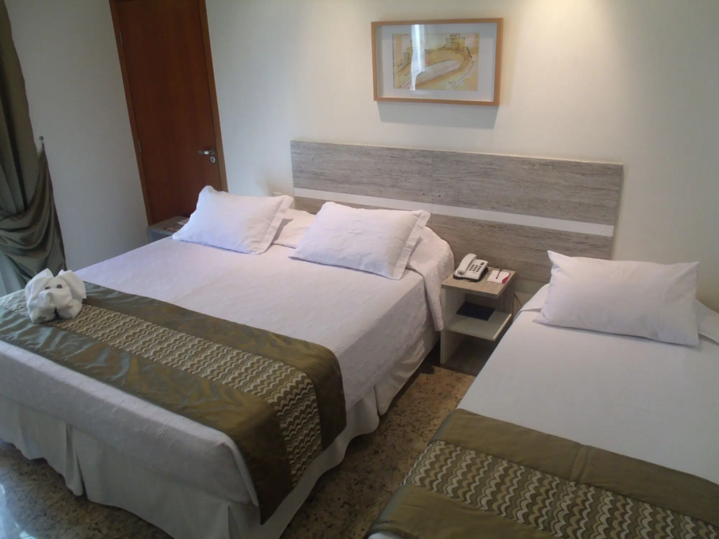 Colonial Plaza Hotel