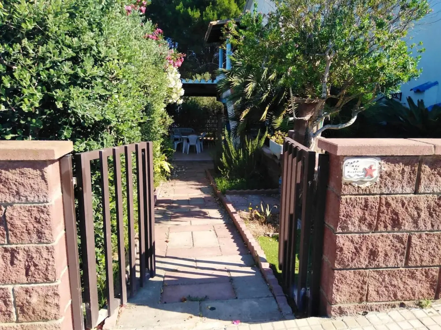 House With 2 Bedrooms In Calasetta With Enclosed Garden 300 M From The Beach