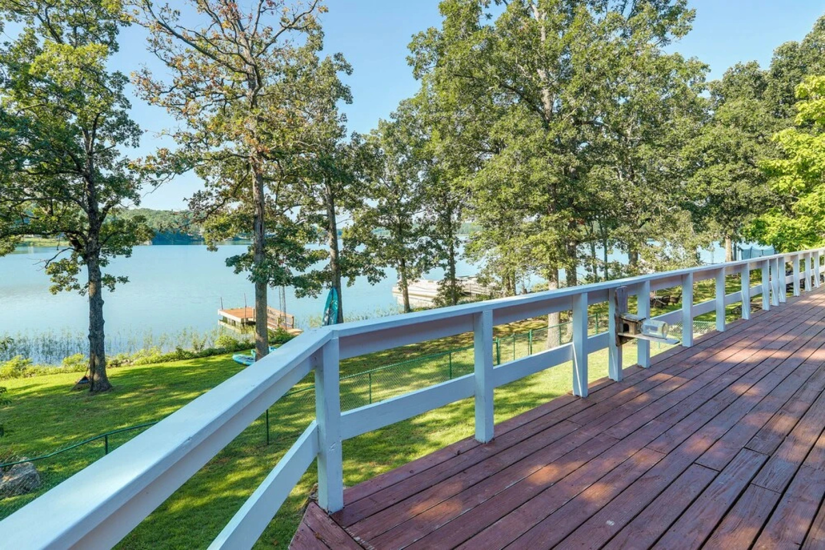 Lakefront Arkansas Escape w/ Grill, Dock & Kayaks!