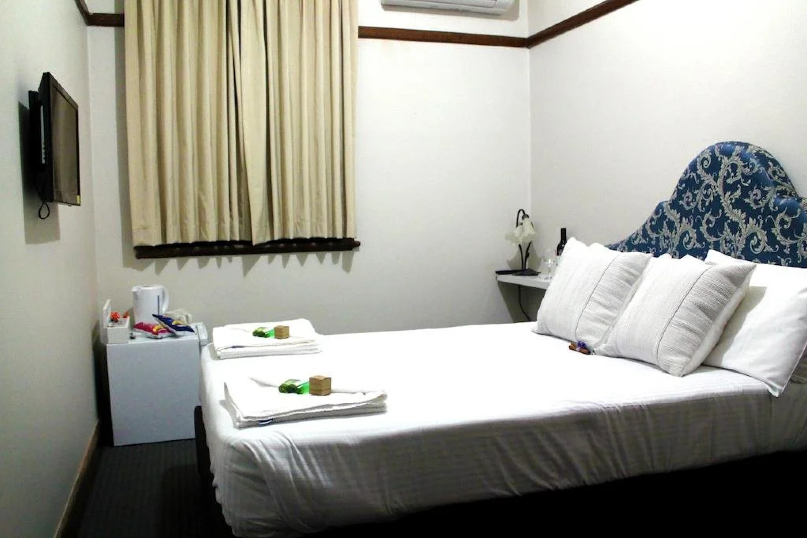 Bullocks Head Tavern