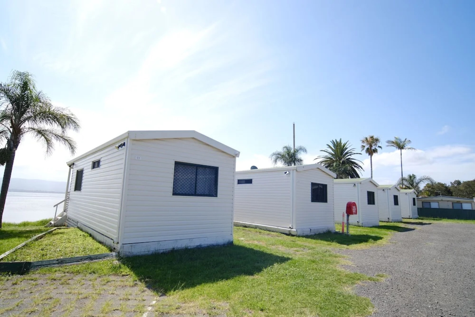 Lakeside Inn (ex. Oasis Resort & Village)