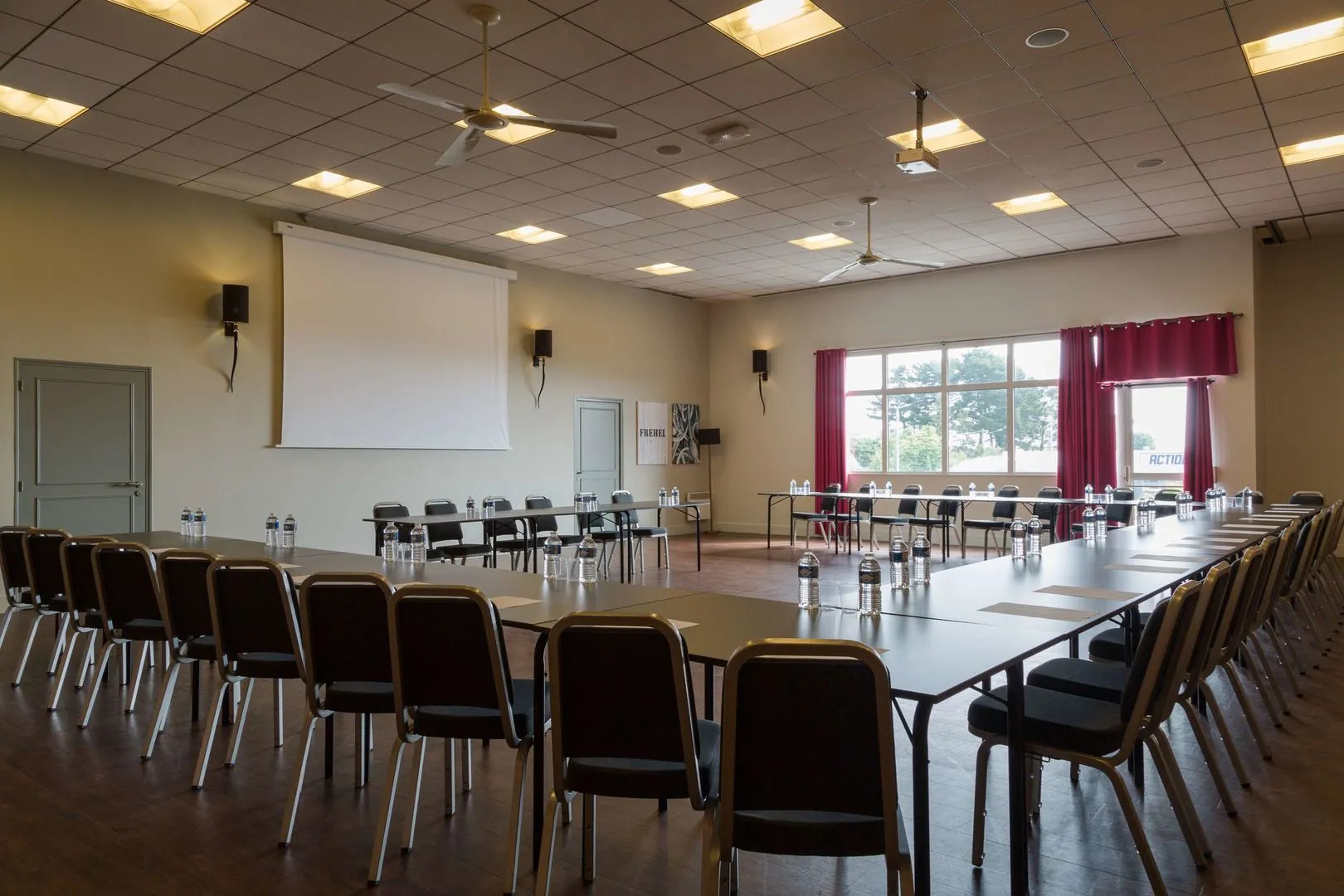 Logis Hôtel Au Chêne Vert