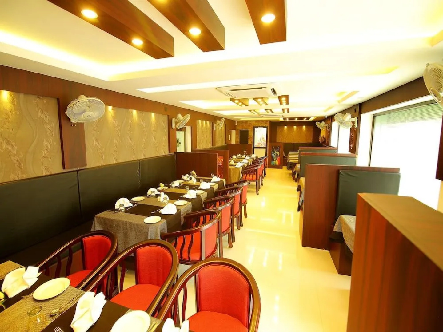 OYO 1889 Hotel AJ Park