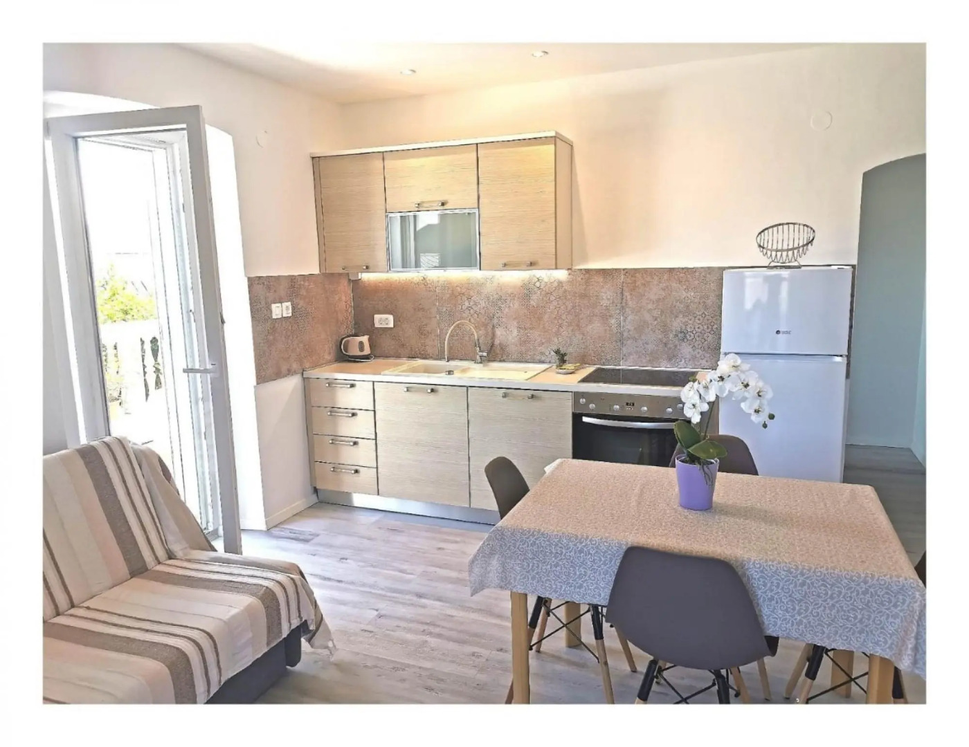 Darka - free parking - A2 Veliki(3+1)