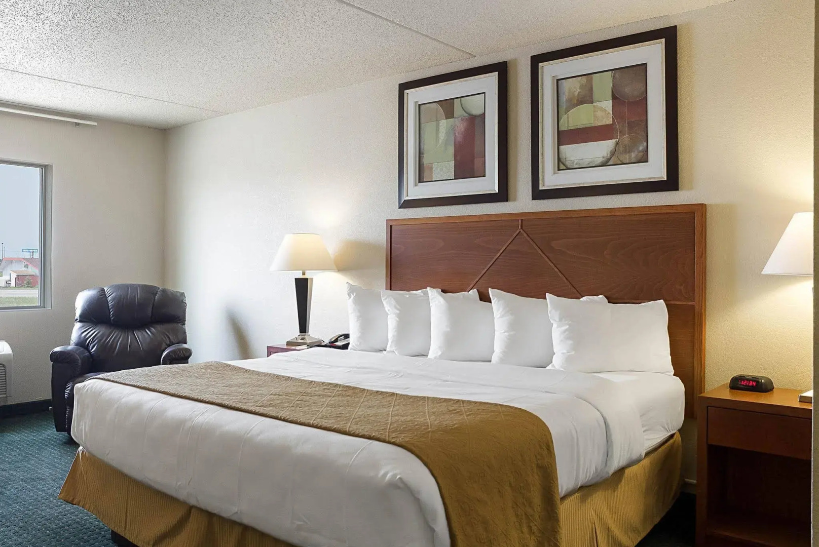 Baymont by Wyndham Jamestown Conference Center & Water Park