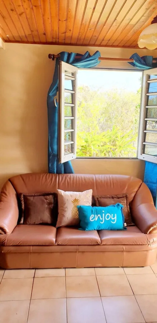 House With 2 Bedrooms in Sainte-anne, With Enclosed Garden and Wifi -