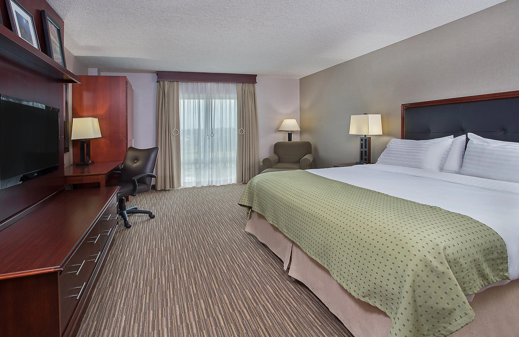 Holiday Inn University Plaza-Bowling Green by IHG