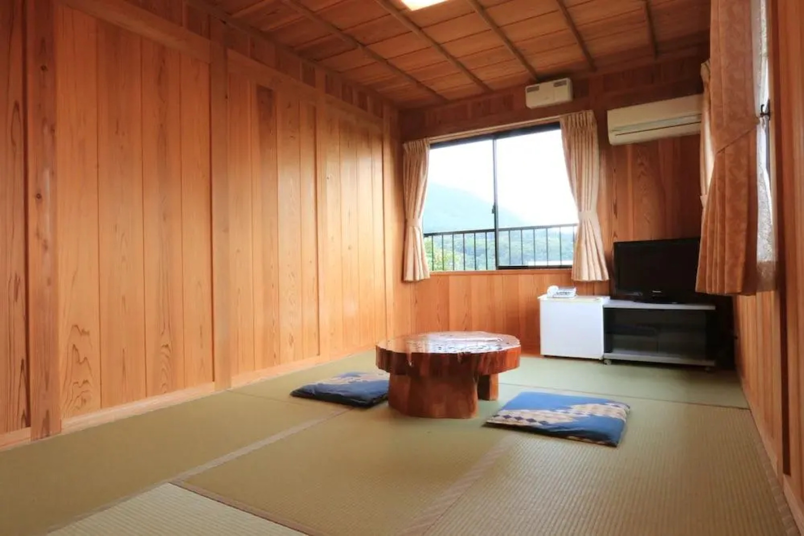 Minshuku Yakusugi-sou