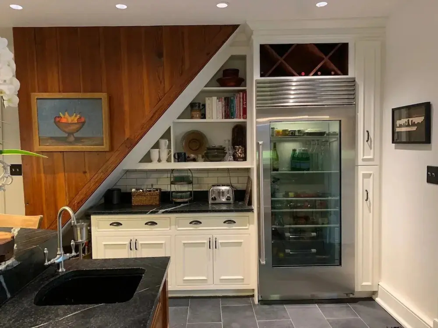 Boyd Harvey Main House And Carriage House 4 Bedroom Home by RedAwning