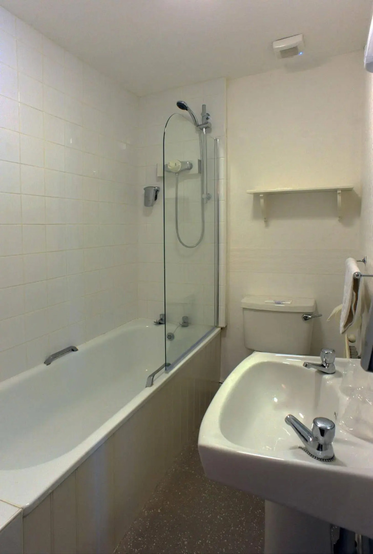 The Spyglass and Kettle