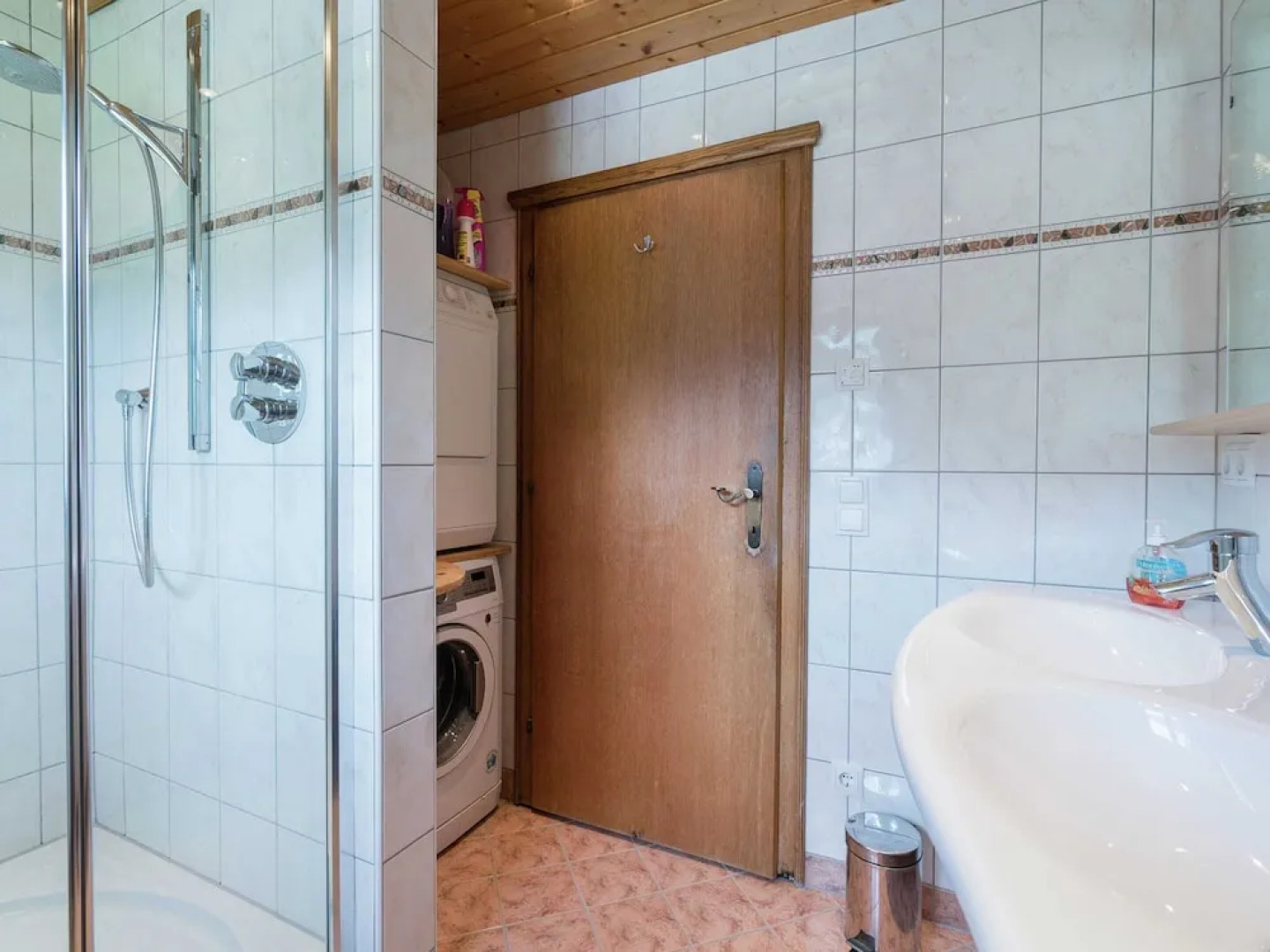 Spacious Apartment near Ski Area in Niedernsill