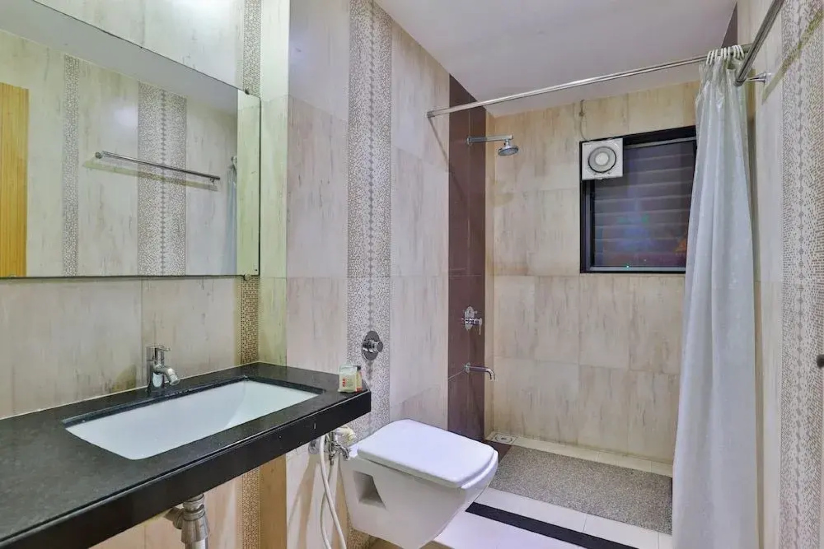 OYO 23180 Patel Ni Motel