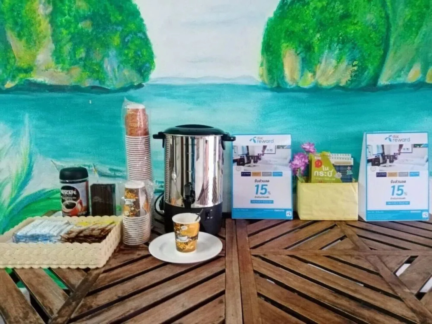 Golden Bee PhiPhi Hostel