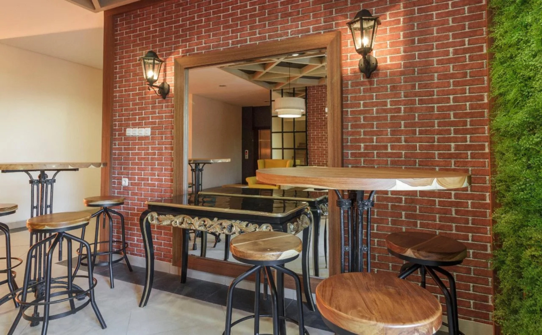 RedDoorz Plus @ CBD Bintaro