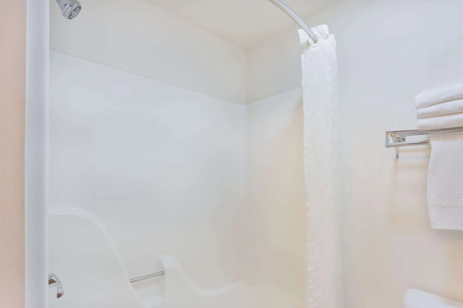 Super 8 by Wyndham Rochelle