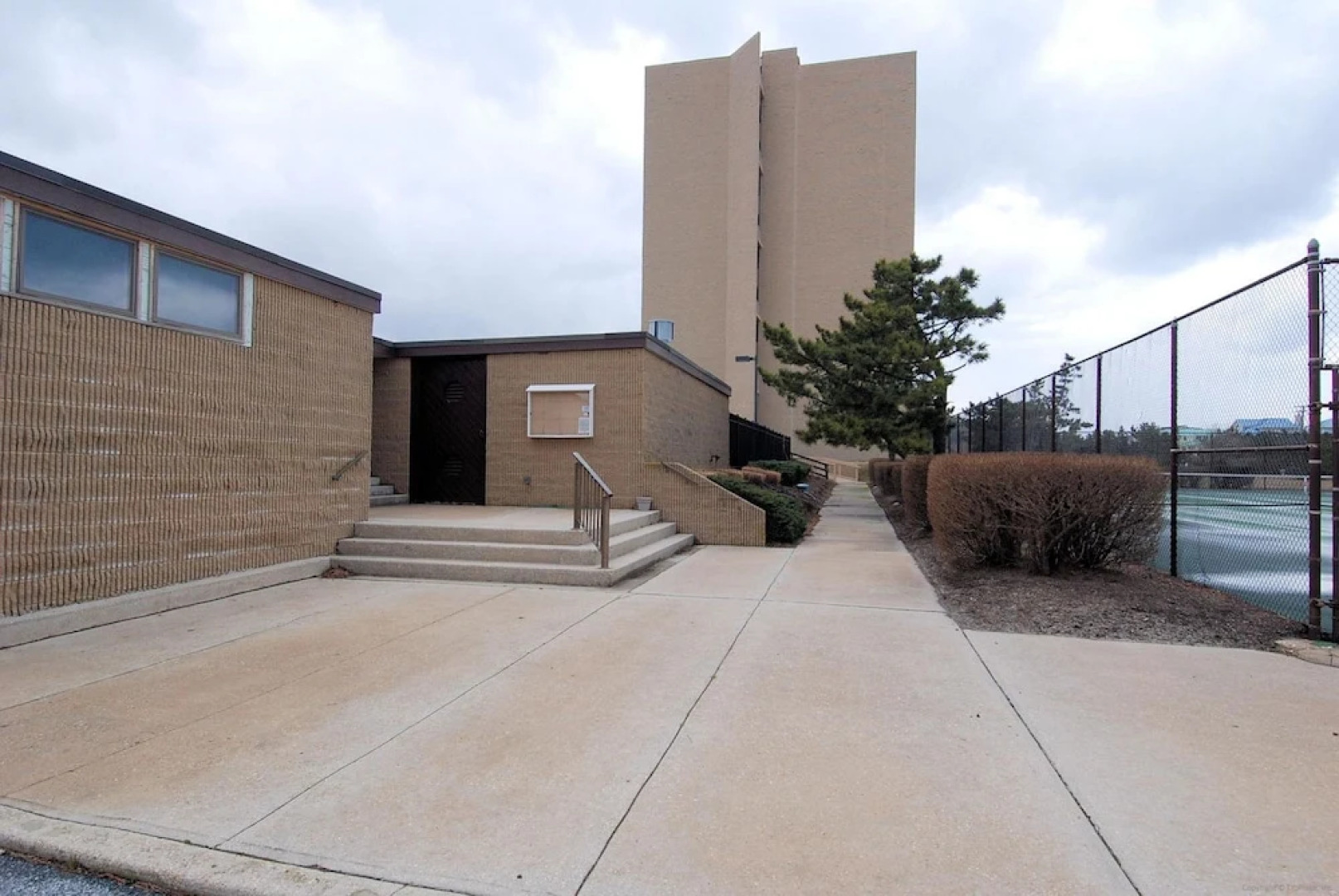 21 Ocean Dr Unit 905 North Shores by Long & Foster