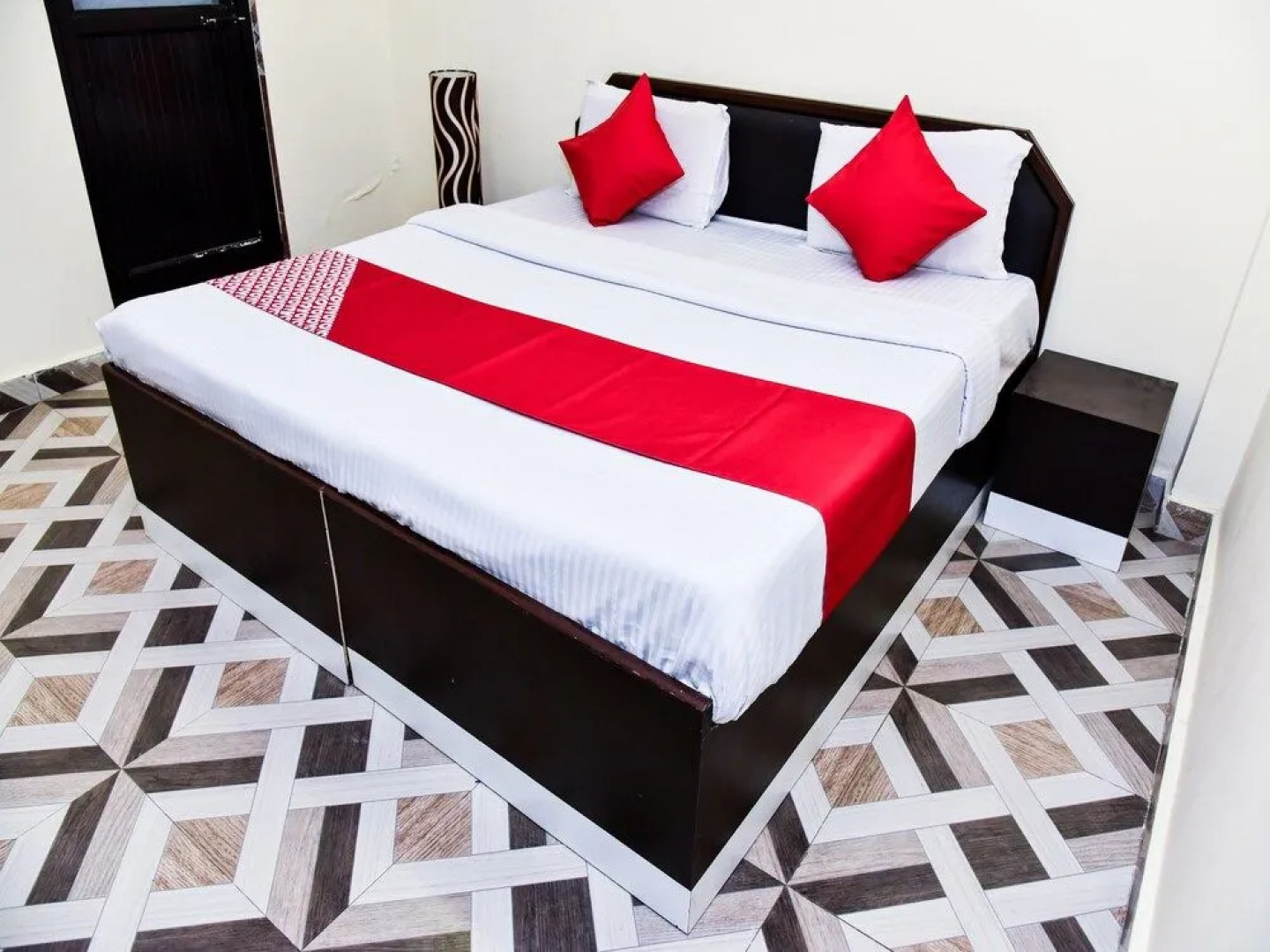 OYO 24840 Hotel Ashiana Farm