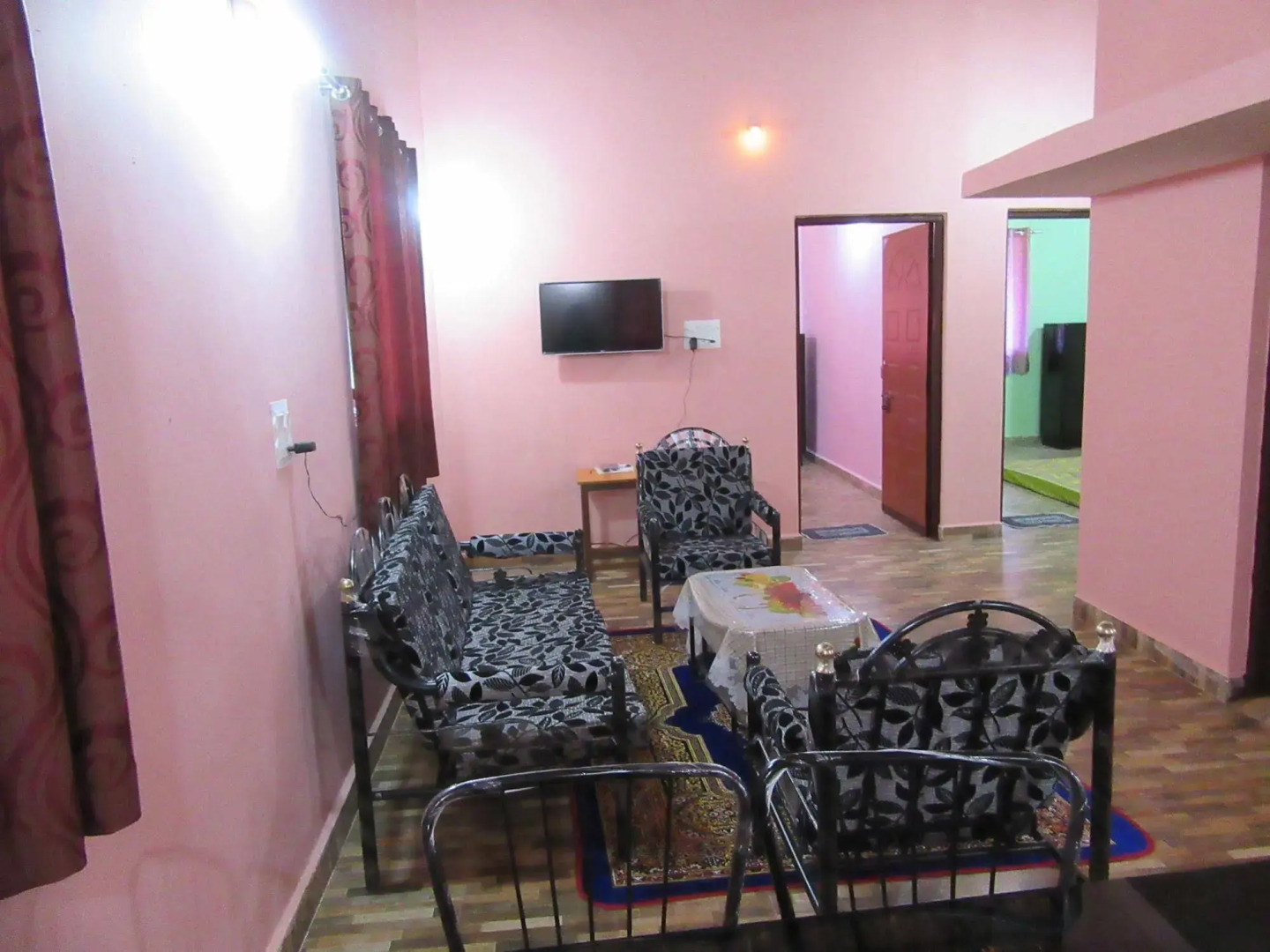 Mandrem Beach Guest House Goa