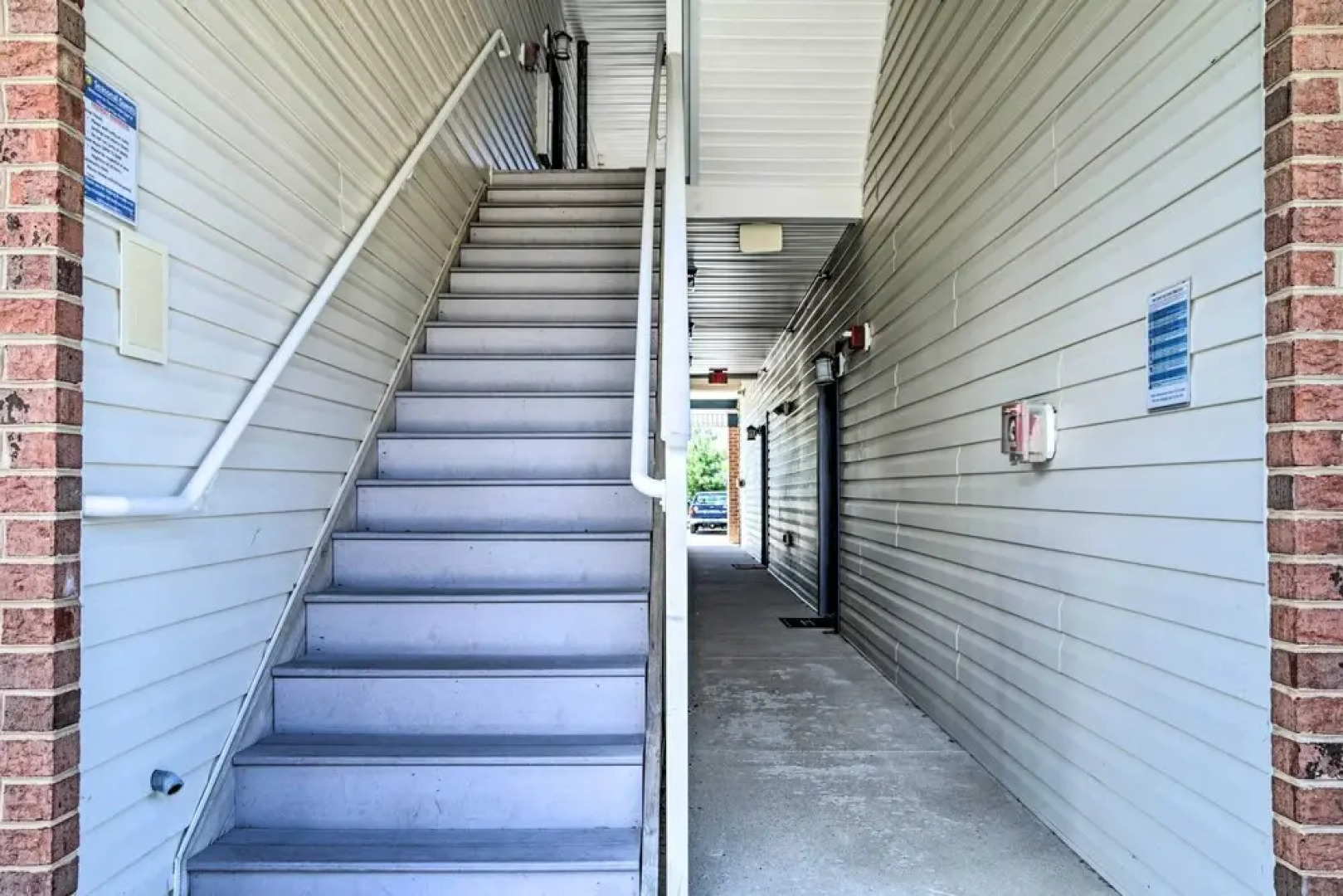 Lewes Condo w/ Pool Access: 3 Mi to the Beach!