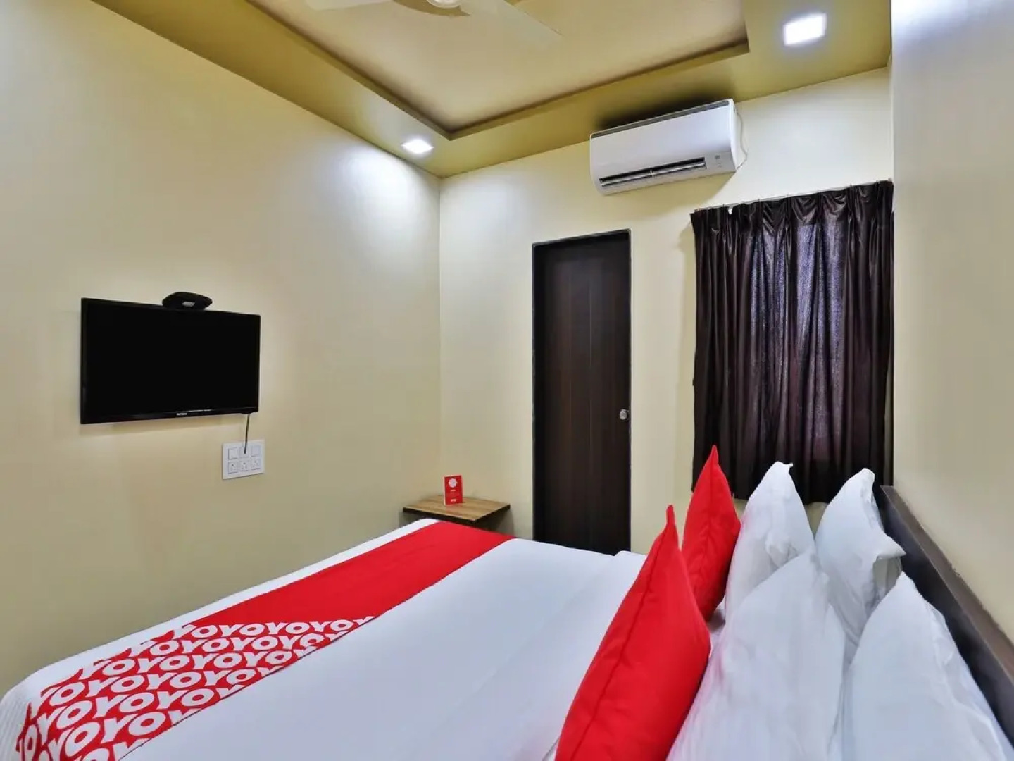 Oyo 17339 Hotel Daksh Somnath