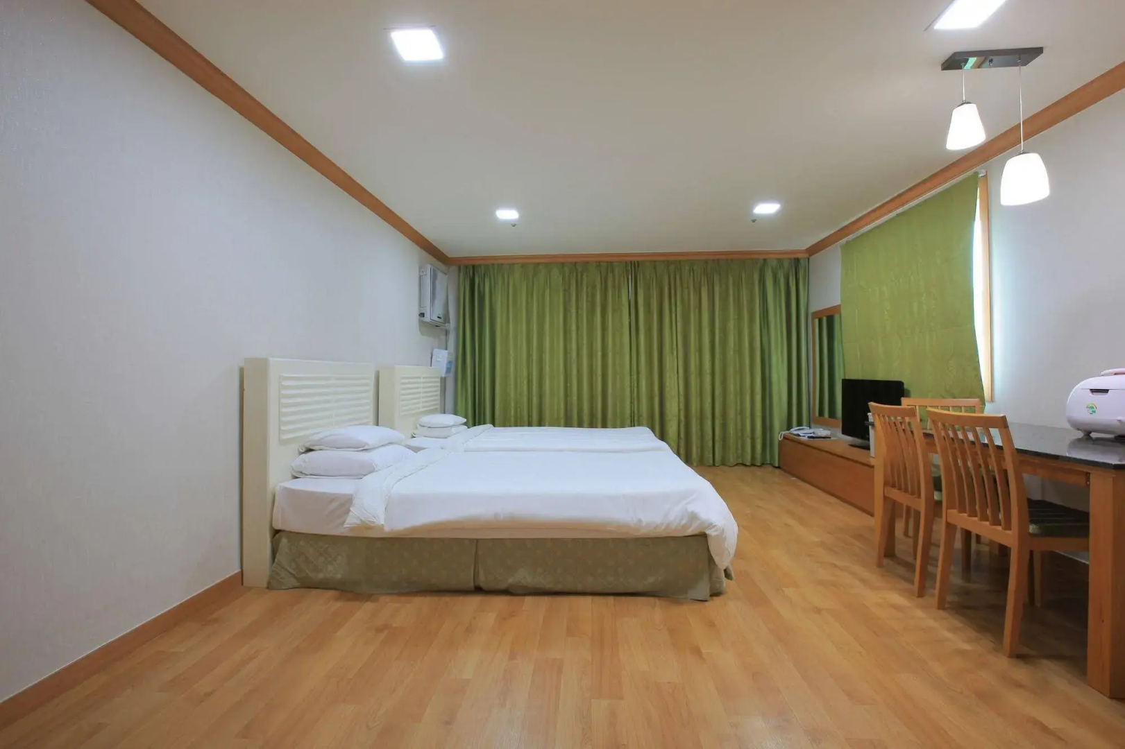 Mona Yongpyong Tower Condominium
