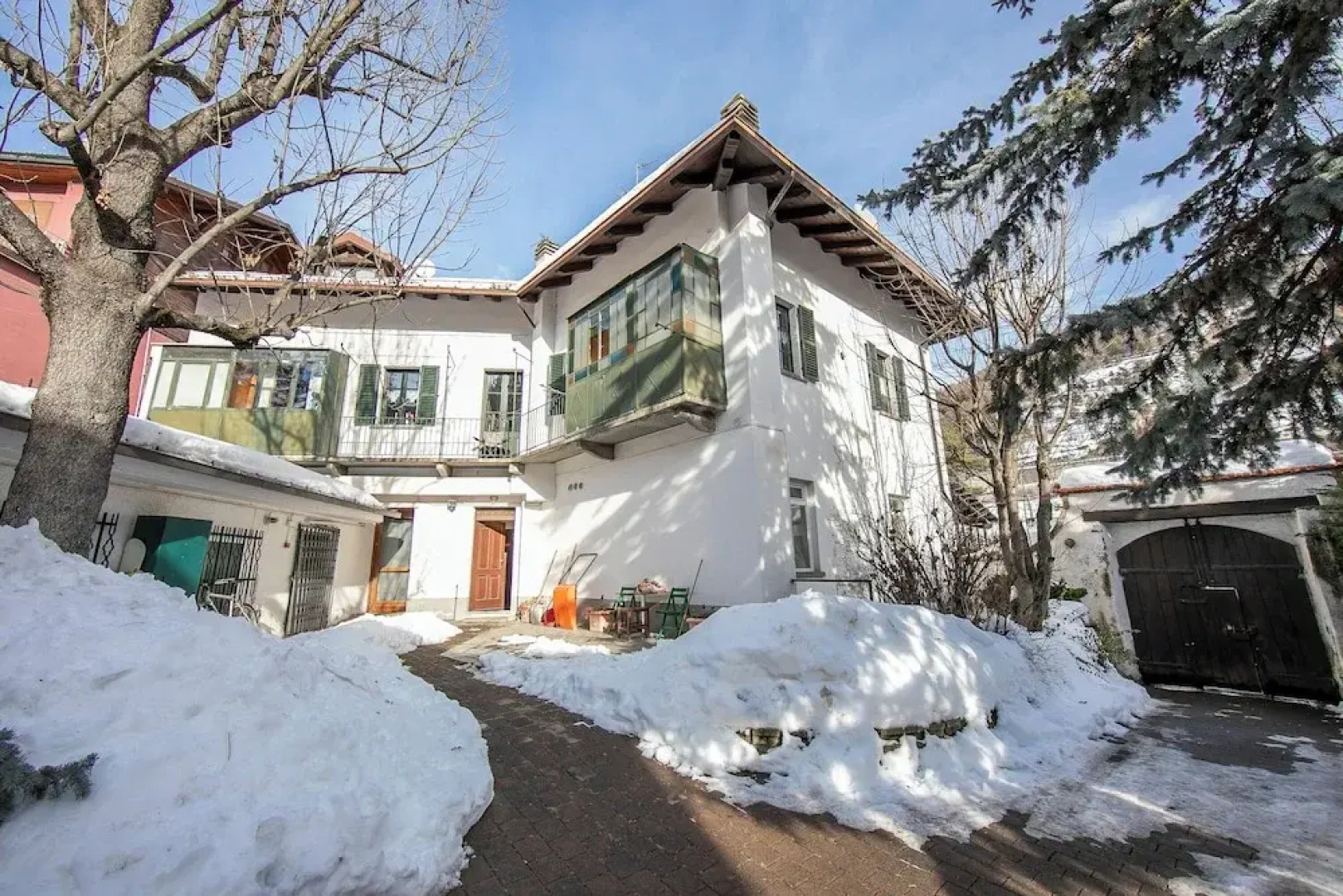 Le Meublé (between City Center & Skiing)