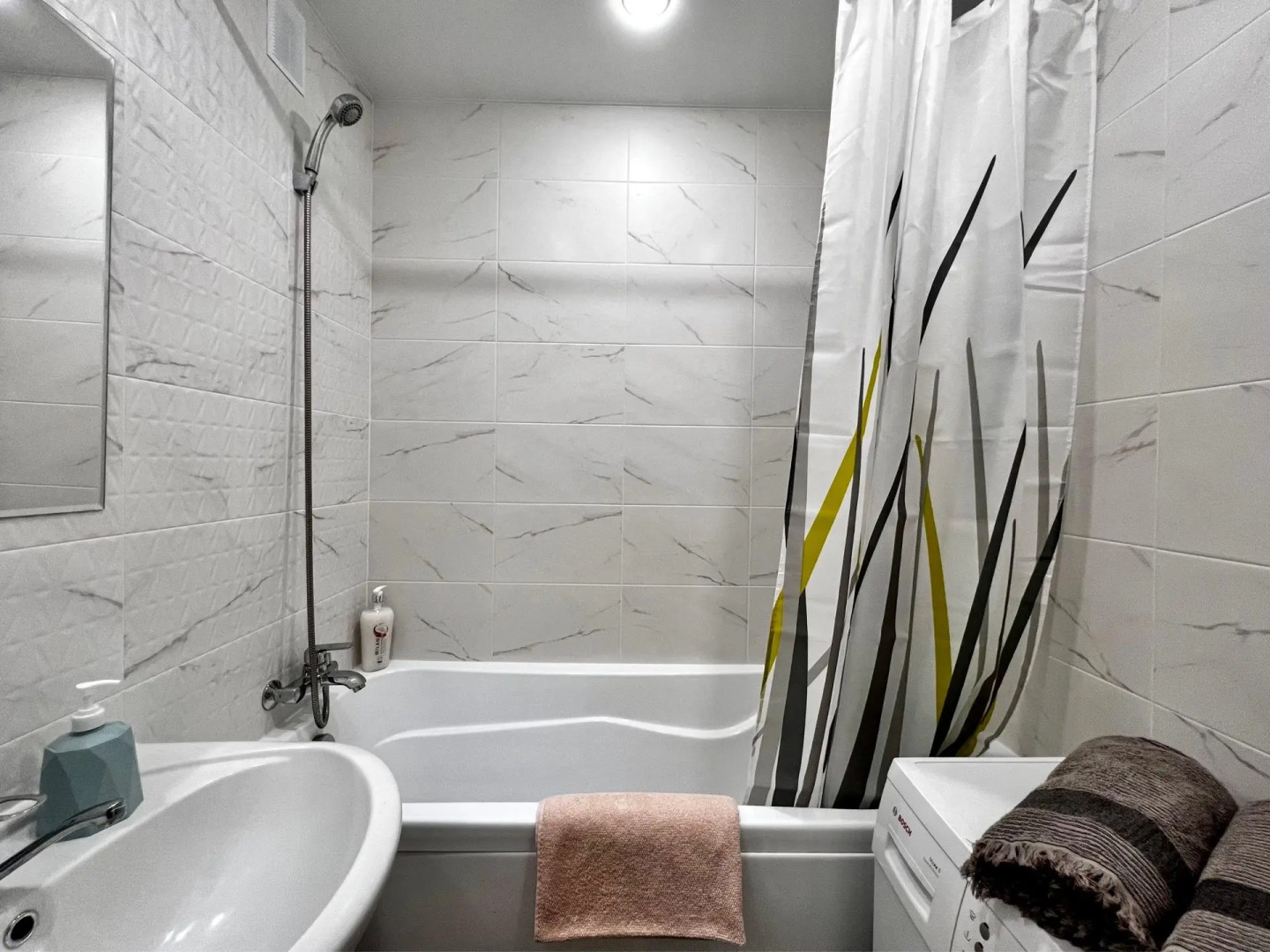 Апартаменты на проспекте Строителей 8В