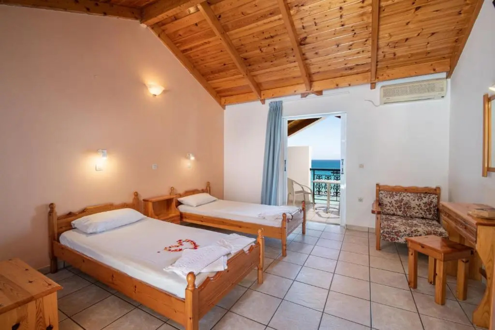 Achillion Apartments & Studios