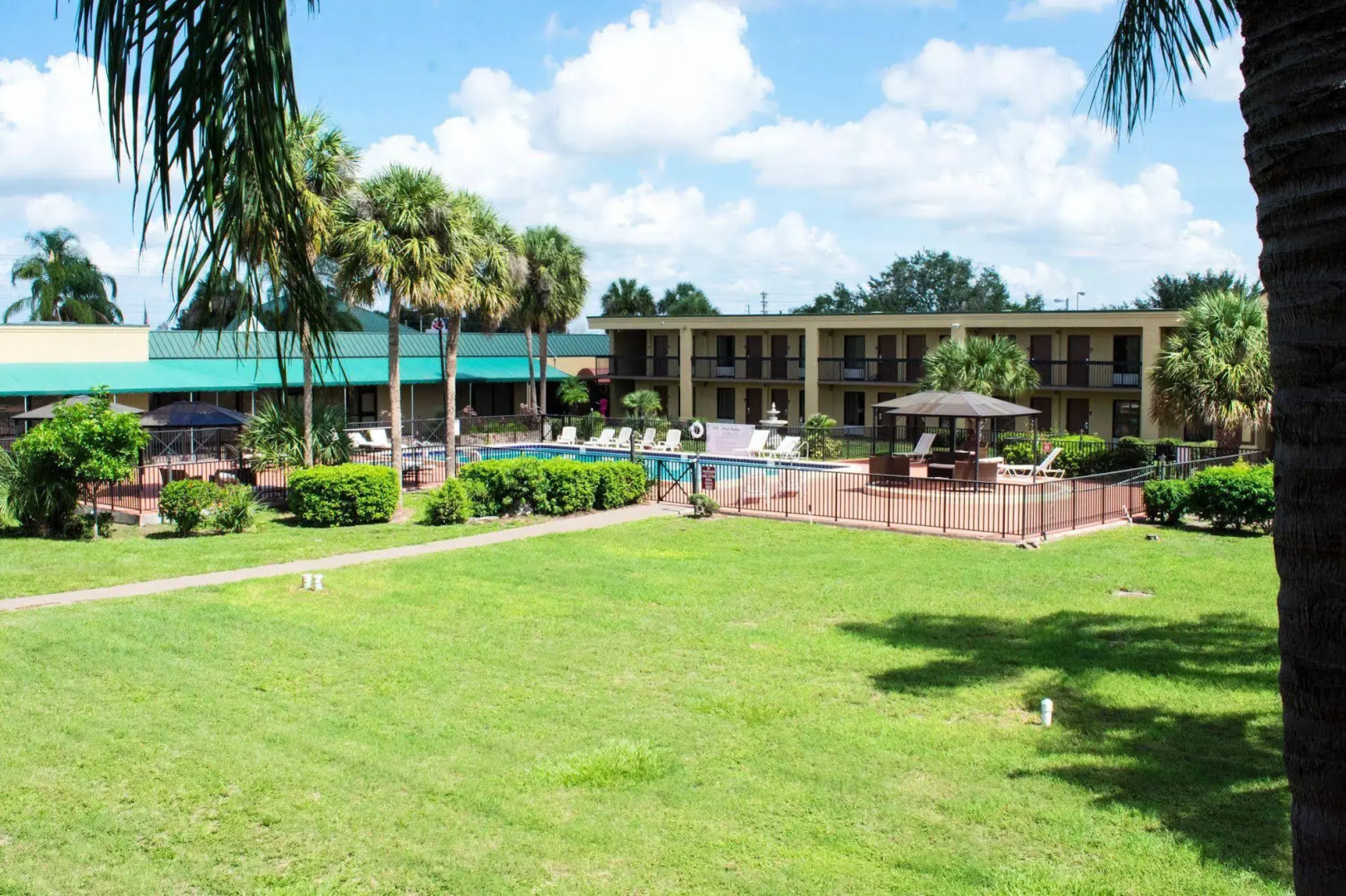 Winter Haven Suites & Conference Center