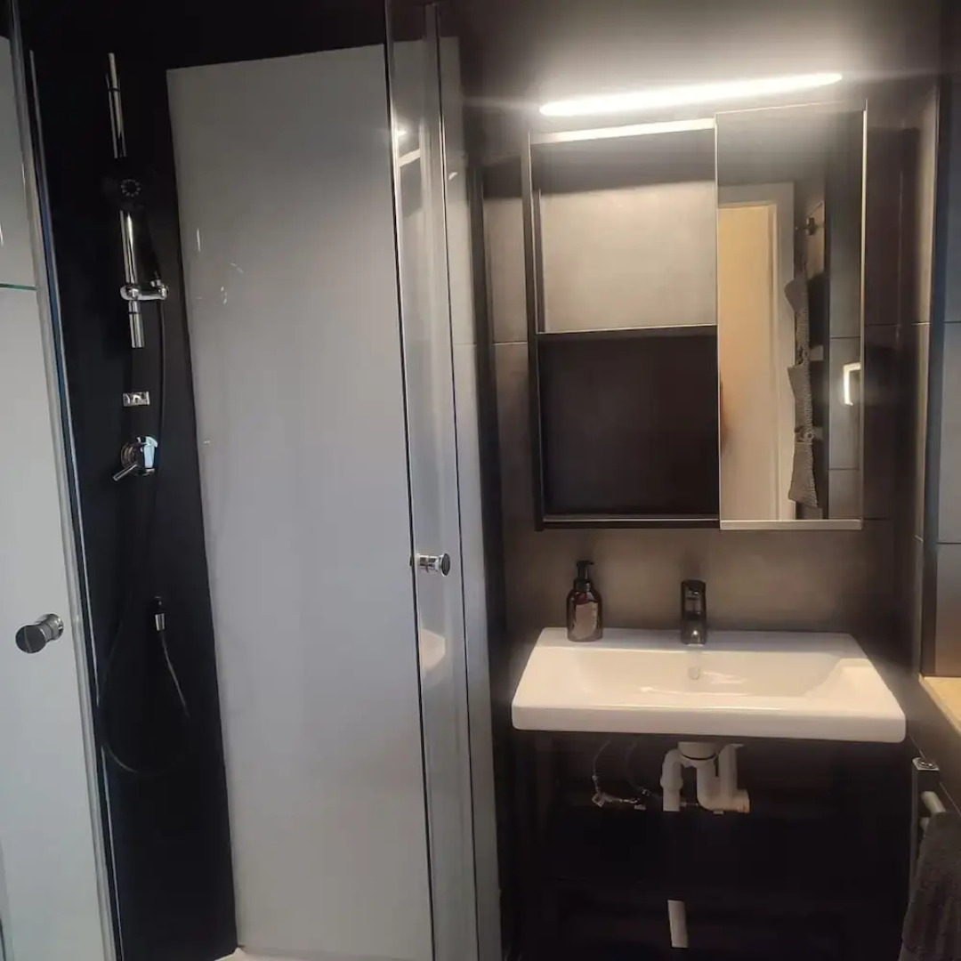 Type 6p With 2 Bedrooms and 1 Bathrooms