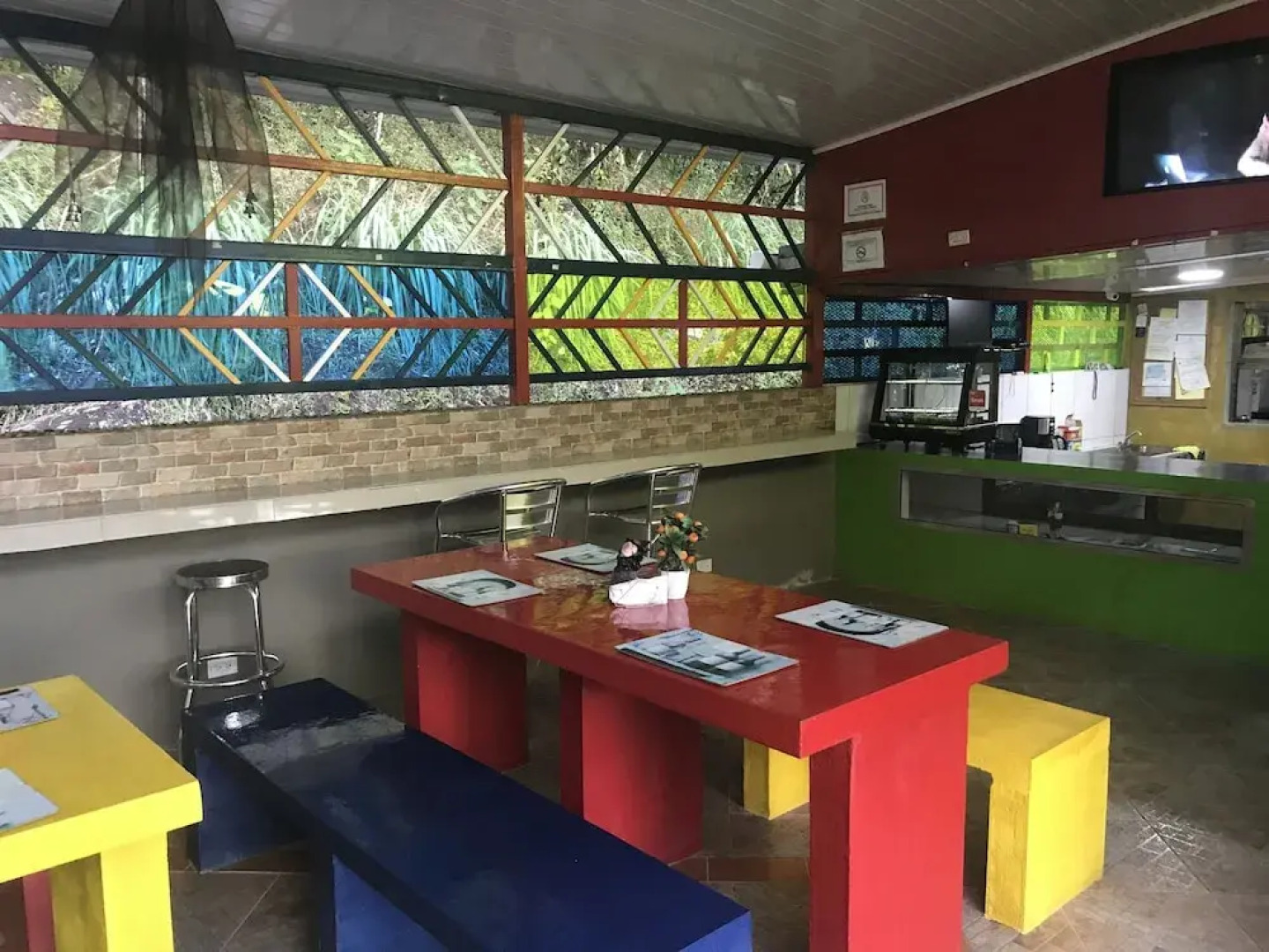 La Embrujada Hostel Y Restaurante