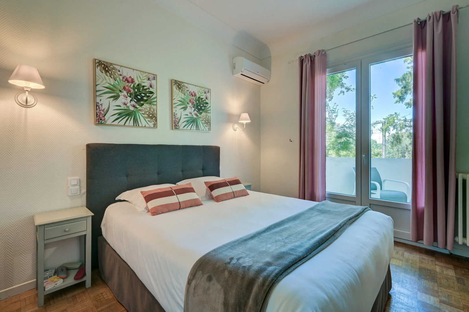 Logis Hotel Le Blason de Provence