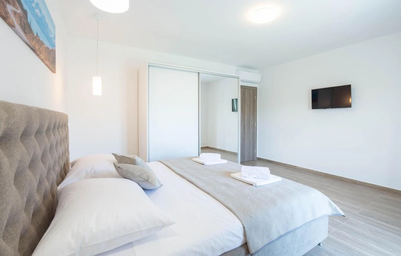 Amazing Home in Srinjine With Outdoor Swimming Pool, Wifi and 4 Bedrooms