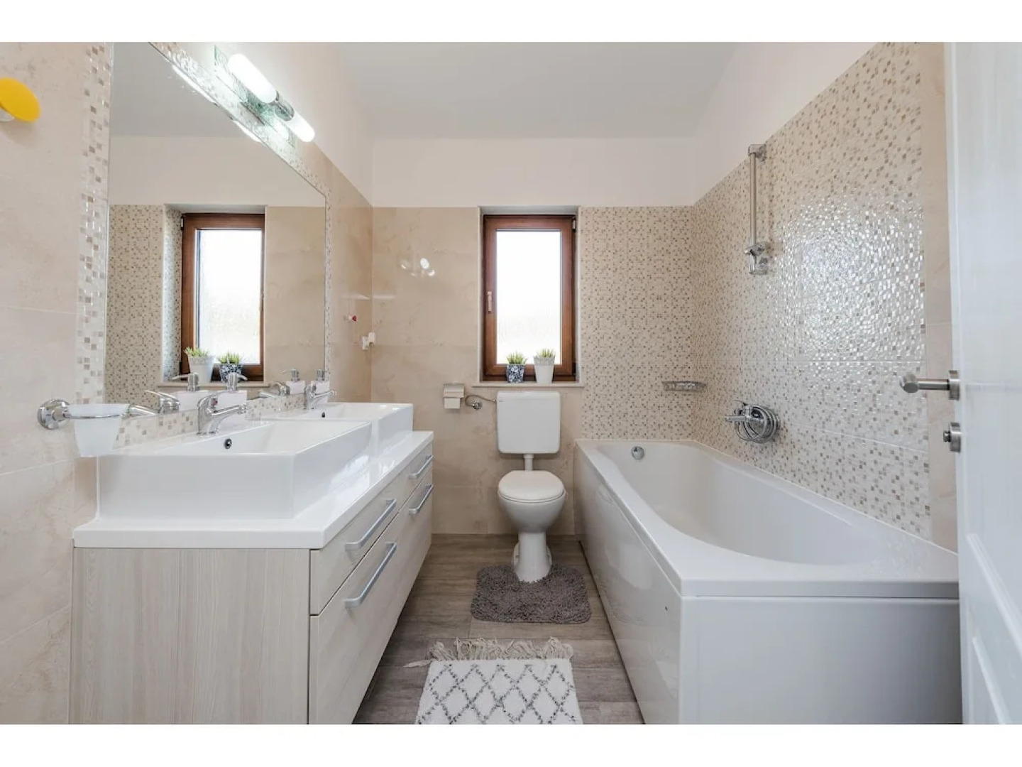 Villa More With Pool and Garden