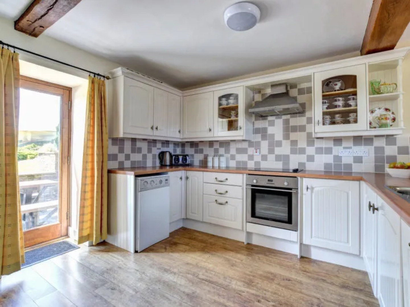 Holiday Home Y Barcud Coch