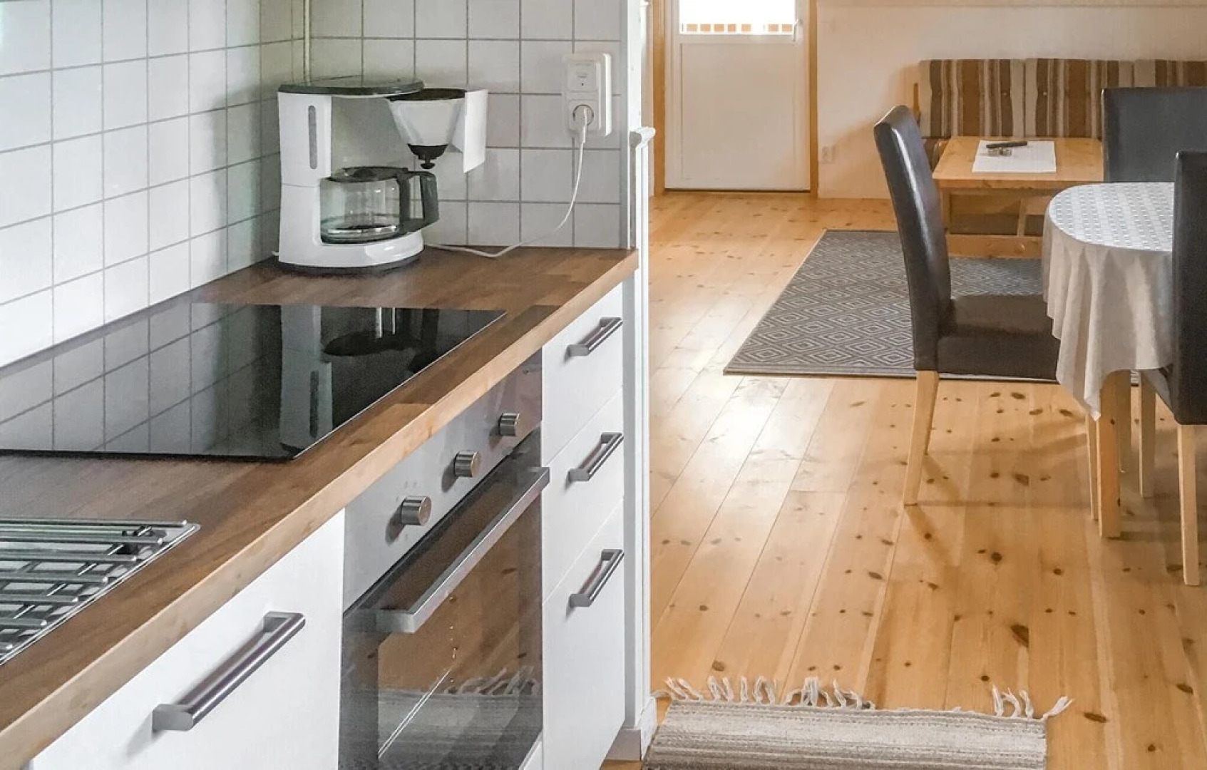 Stunning Home in Sjötorp With Wifi and 3 Bedrooms