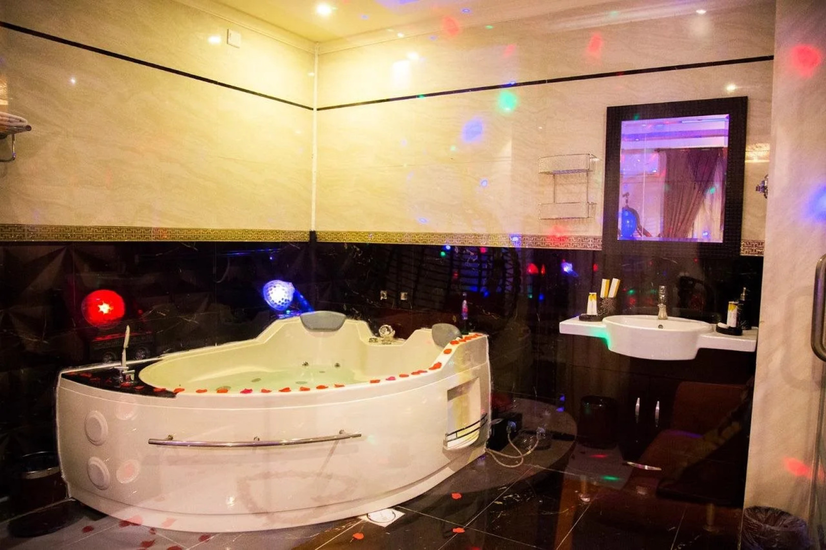 Maskan Al Dyafah Hotel Apartments 2