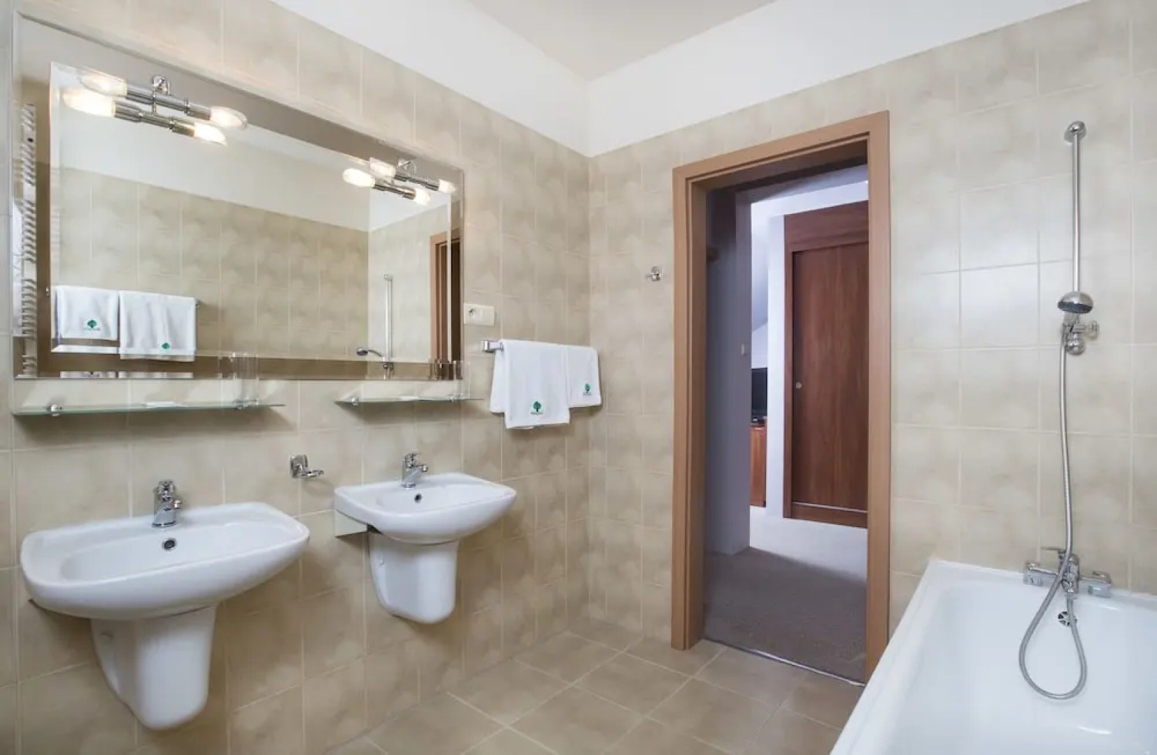 Отель Bobrowa Dolina