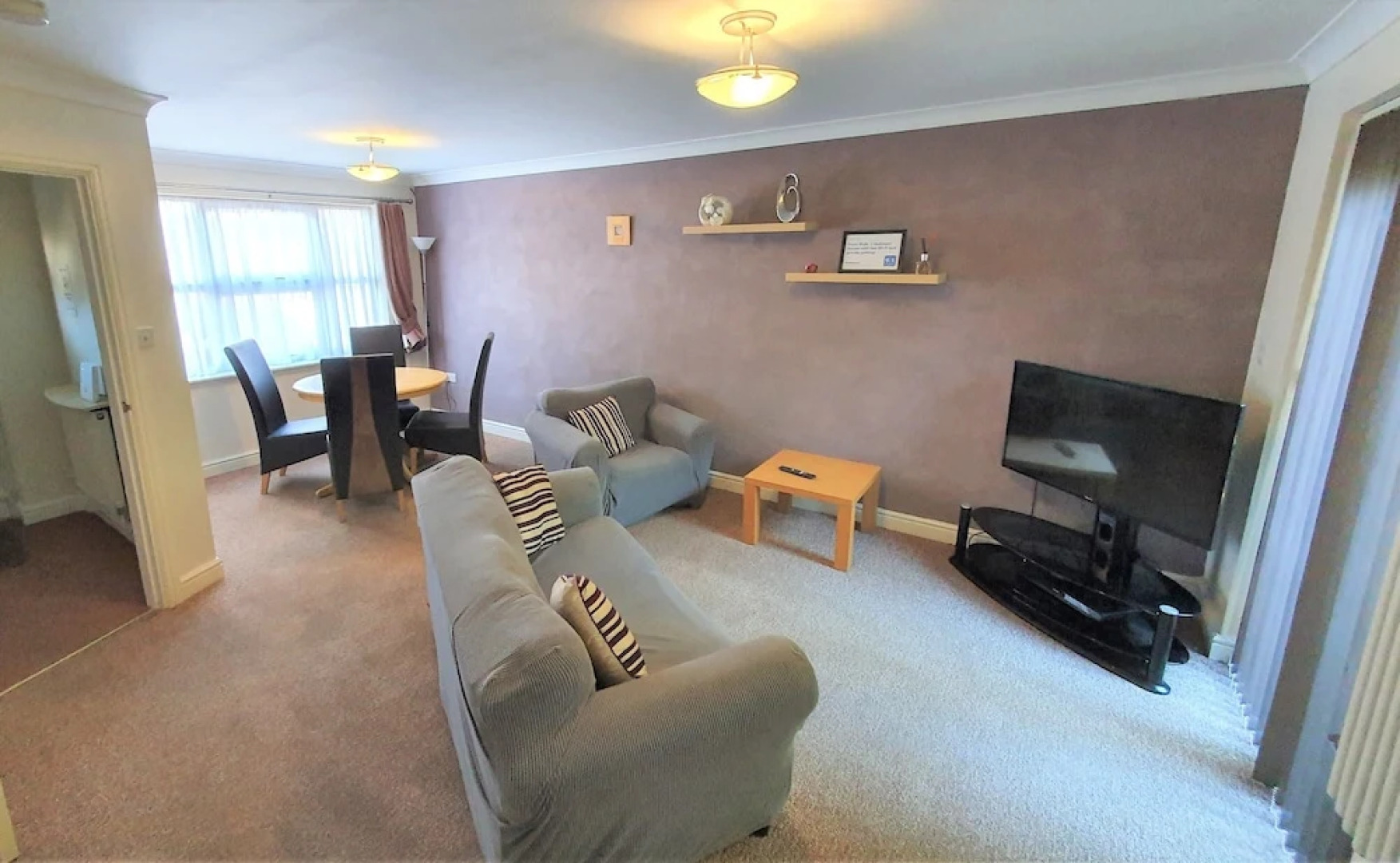 2-bedroom House Near Town With Superfast Wi-fi